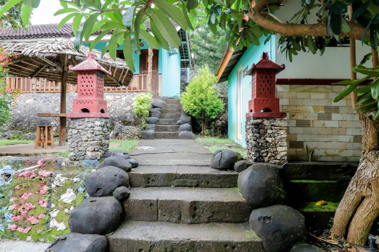 Rock Garden Homestay & Resto Tepus Exterior photo