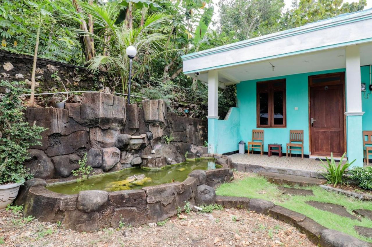 Rock Garden Homestay & Resto Tepus Exterior photo