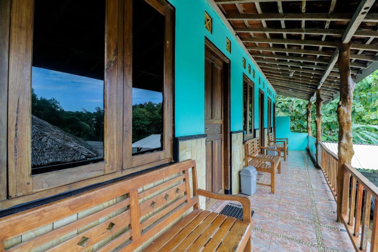 Rock Garden Homestay & Resto Tepus Exterior photo